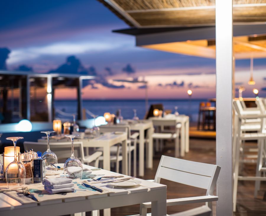 Le Cap Club is alongside the beach at Presidente InterContinental, a Cozumel Mexico resort
